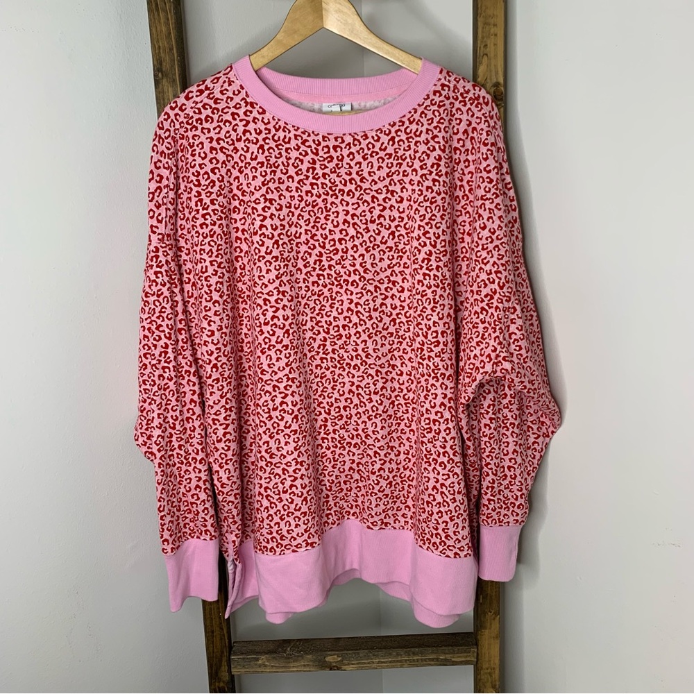 Cabana by Crown and Ivy Pink Leopard Print Tunic Sweater Size L
